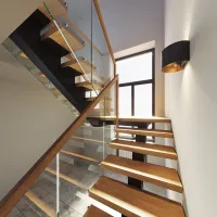 П-образная лестница с площадкой  MK Glass Black - 3