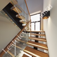 П-образная лестница с площадкой  MK Glass Black