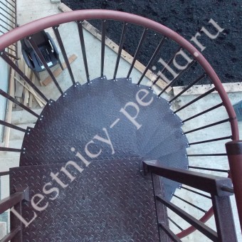 Винтовая лестница МЛ-2 с металлическими ступенями