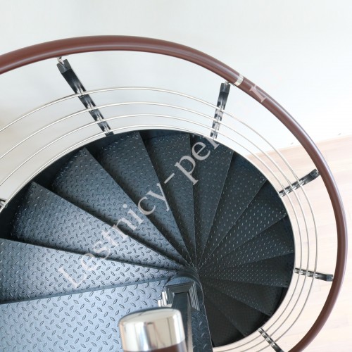 Винтовая лестница  на тетиве с металлическими ступенями Вагнер - 2