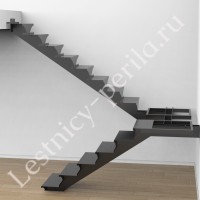 Металлический каркас на монокосоуре для П-образной лестницы с площадкой МК4