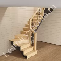 Трехмаршевая лестница с забежными ступенями КО-6