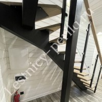 П-образная лестница с забегом  MK Glass Simple Black