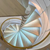 Спиральная или винтовая лестница на второй этаж Atlanta Line Light